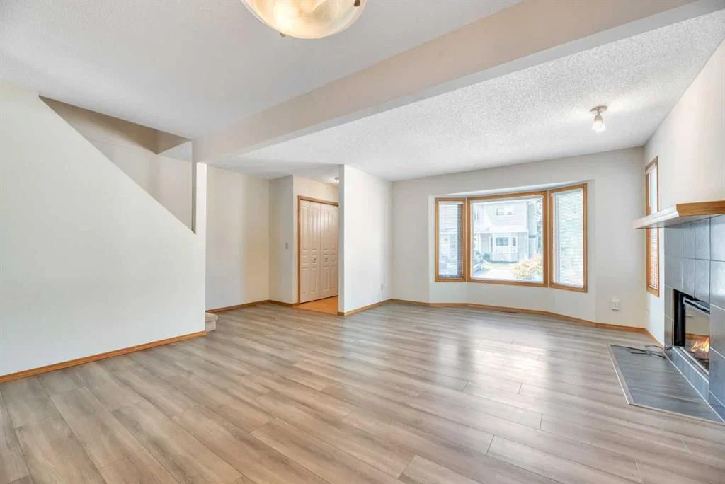 103 Riverglen Park SE, Calgary — photo 5 of 22