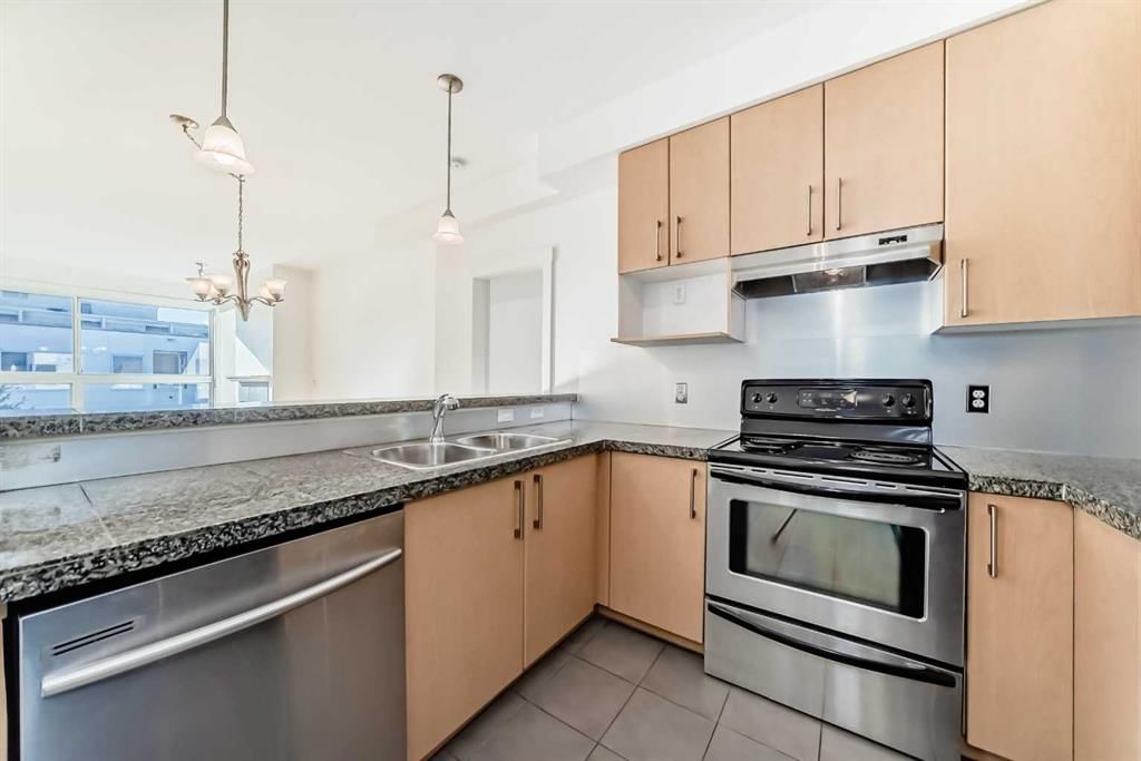408, 1010 Centre Avenue NE, Calgary — photo 5 of 23