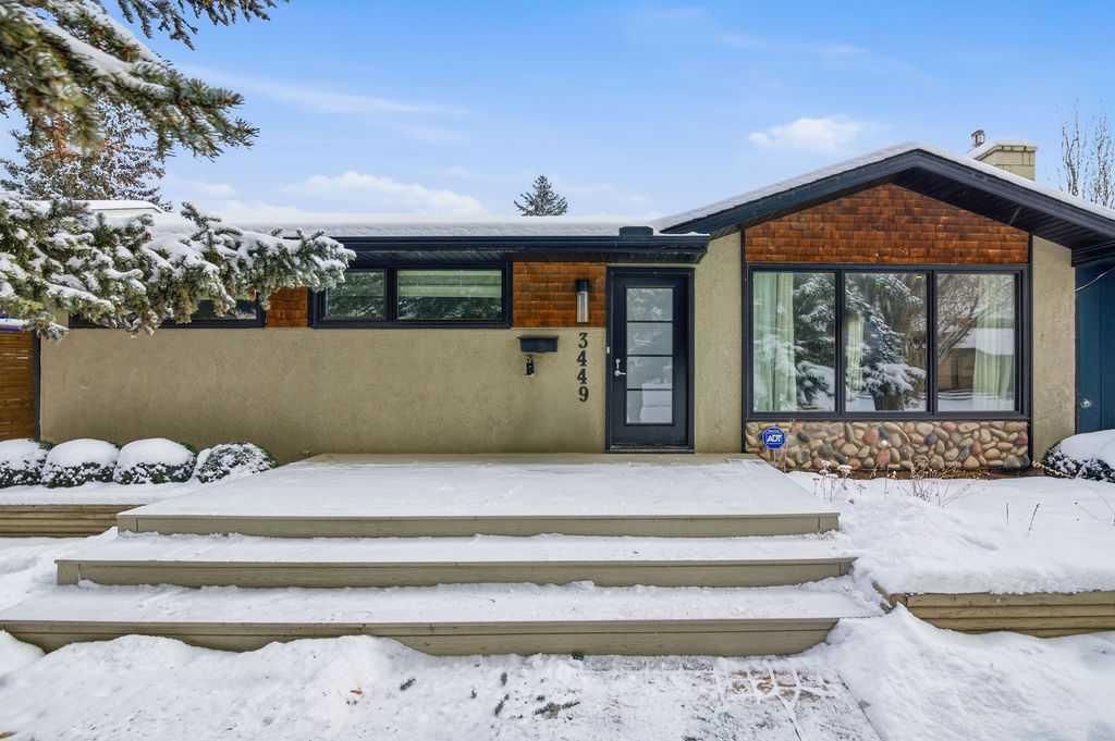 3449 Lane Crescent SW, Calgary — photo 2 of 50