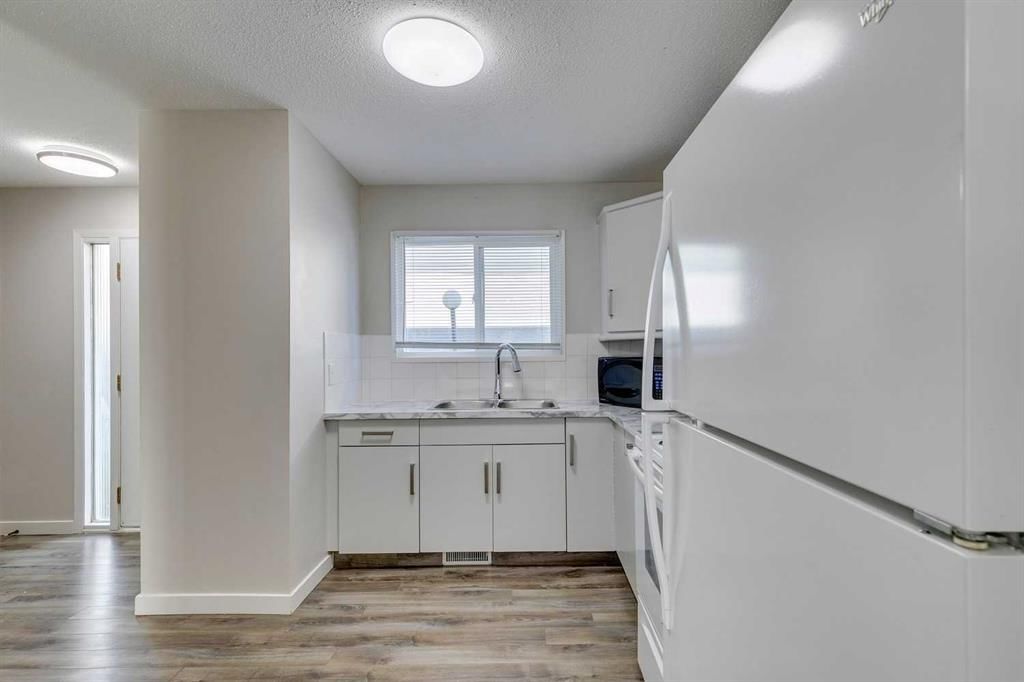 52, 219 90 Avenue SE, Calgary — photo 3 of 21