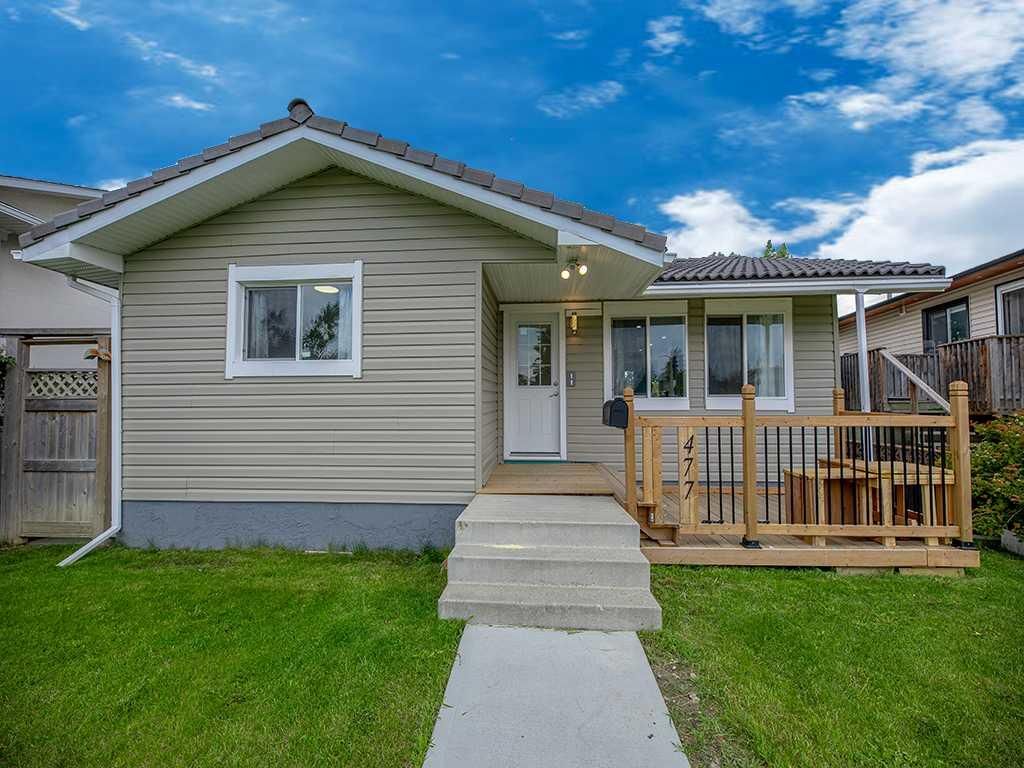477 72 Avenue NE, Calgary — photo 3 of 47