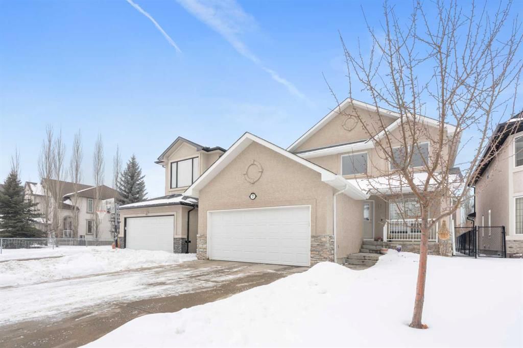 7 Everglade Circle SW, Calgary — main listing photo