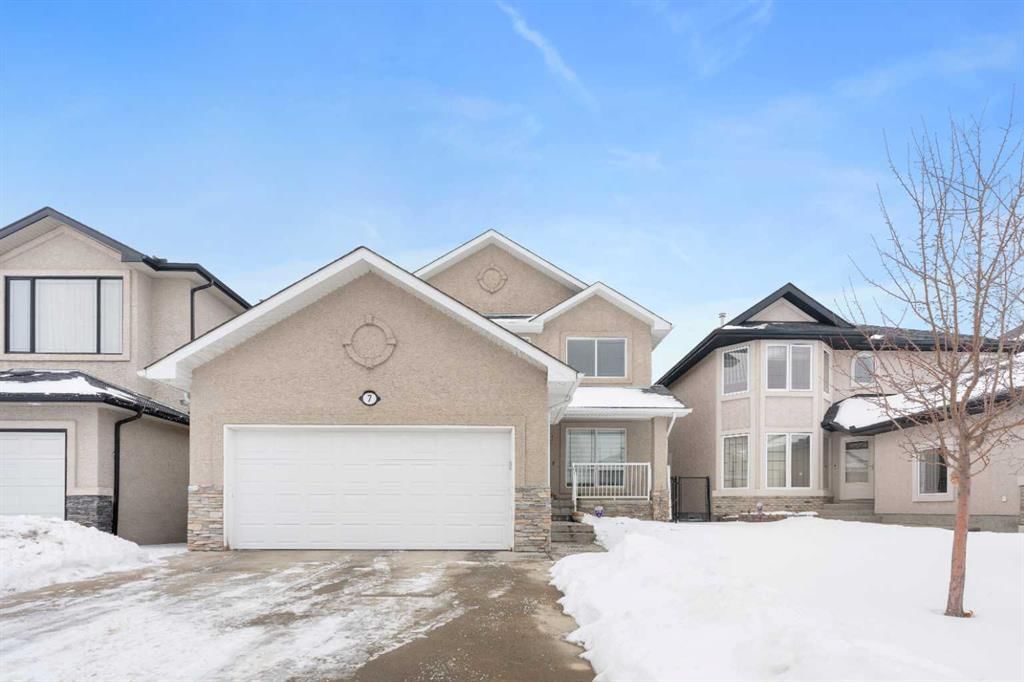 7 Everglade Circle SW, Calgary — photo 3 of 50