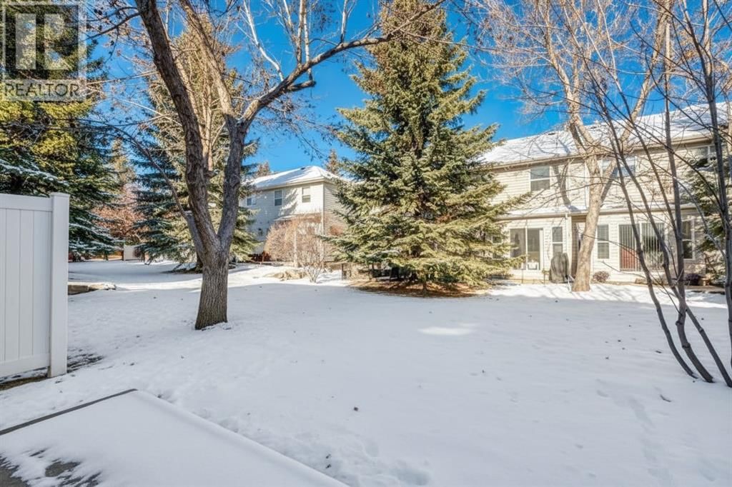 12 Millrise Green SW, Calgary — photo 3 of 34