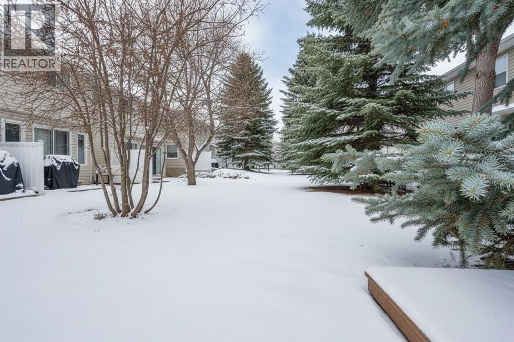 12 Millrise Green SW, Calgary — photo 4 of 34