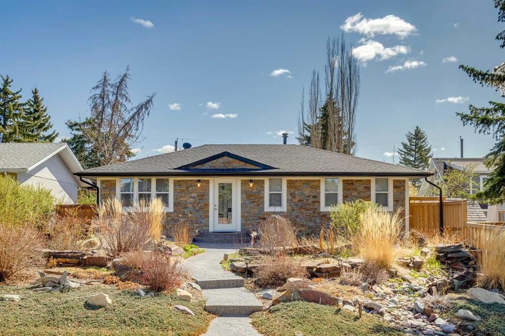 3140 46 Street SW, Calgary — main listing photo