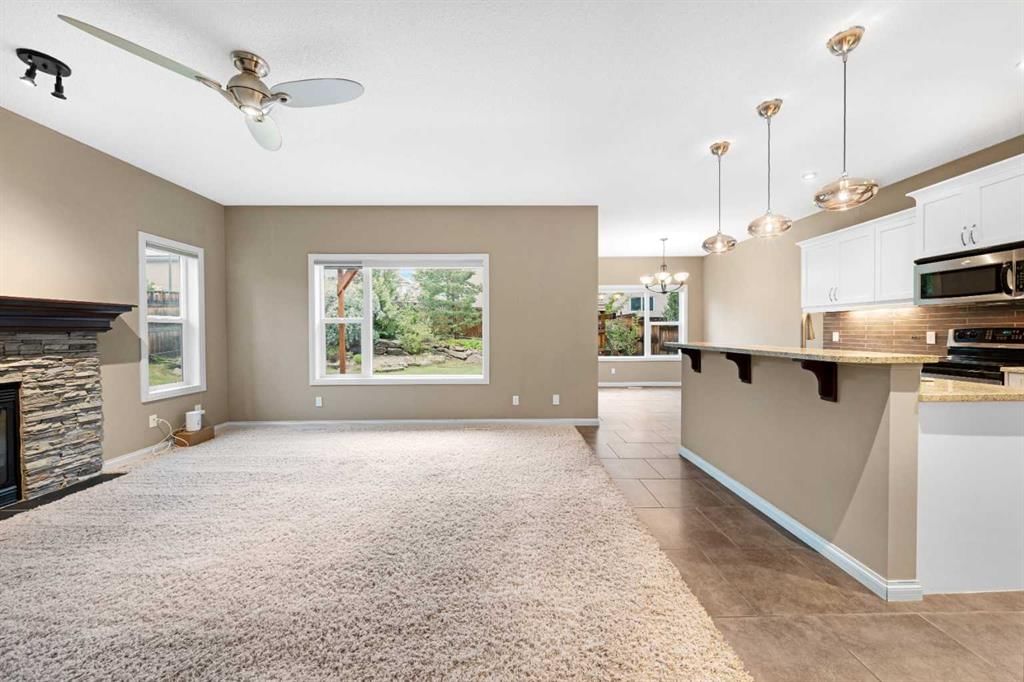 18 Aspen Hills Manor SW, Calgary — photo 3 of 48