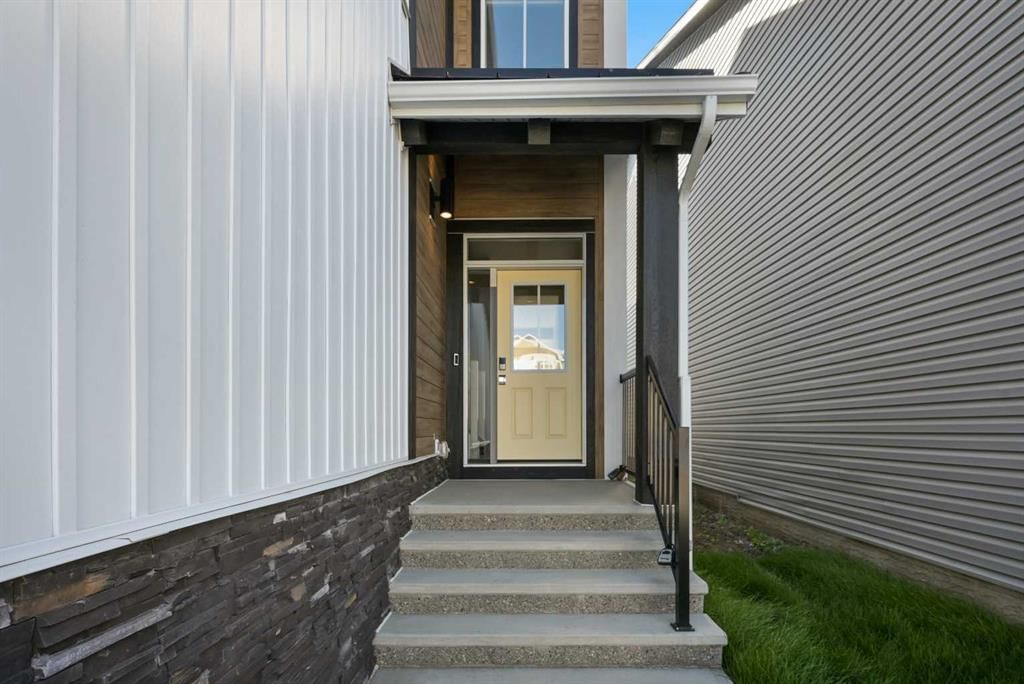 123 Setonstone Gardens SE, Calgary — photo 2 of 20