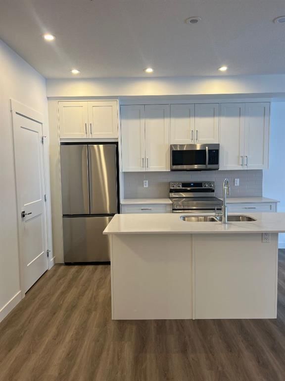 8305, 1802 Mahogany Boulevard SE, Calgary — photo 3 of 21