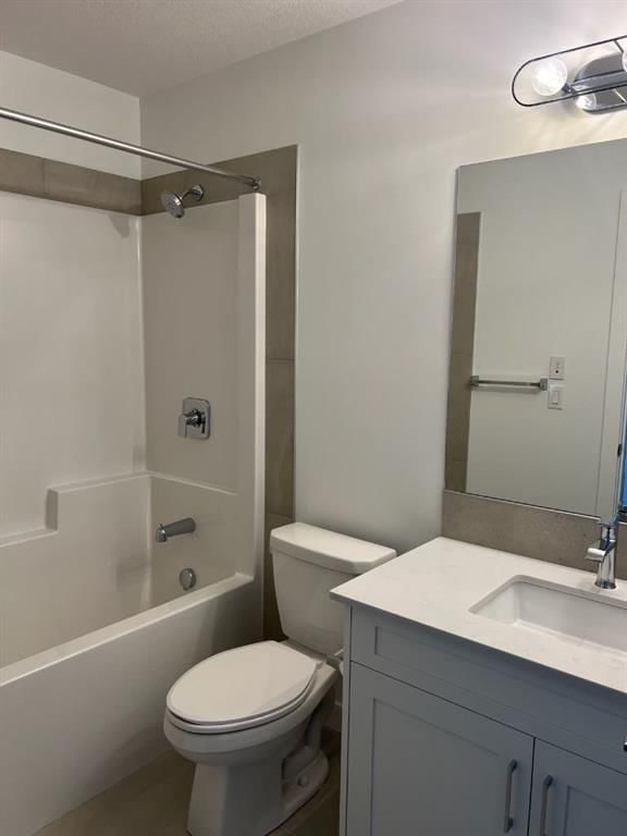 8305, 1802 Mahogany Boulevard SE, Calgary — photo 4 of 21