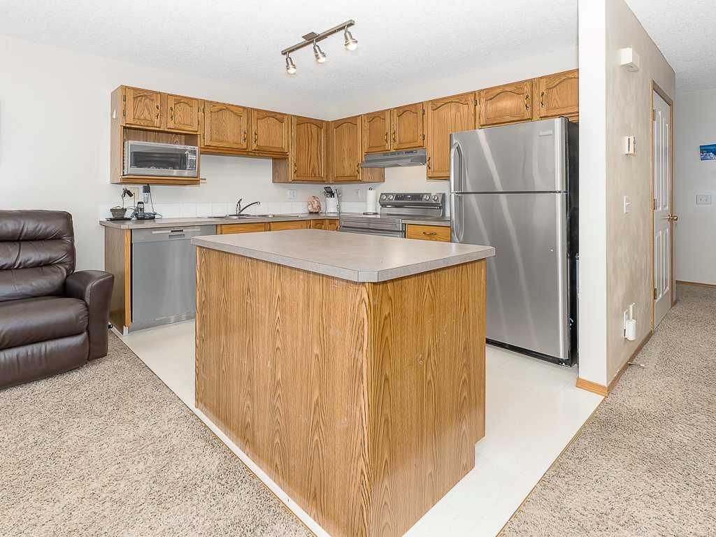 119 Mt Douglas Manor SE, Calgary — photo 3 of 17