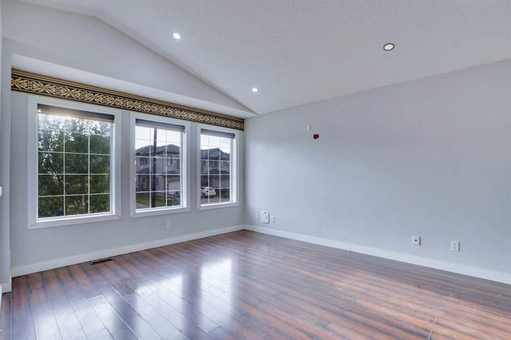 62 Taracove Estate Drive NE, Calgary — photo 3 of 35