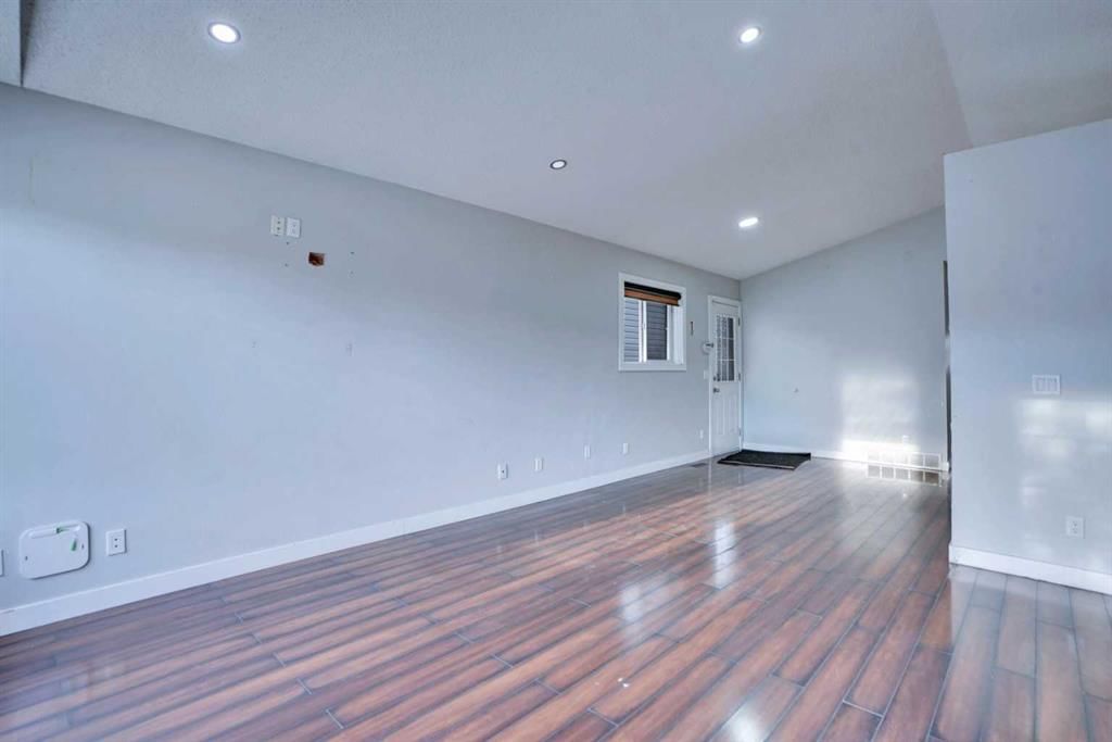 62 Taracove Estate Drive NE, Calgary — photo 5 of 35