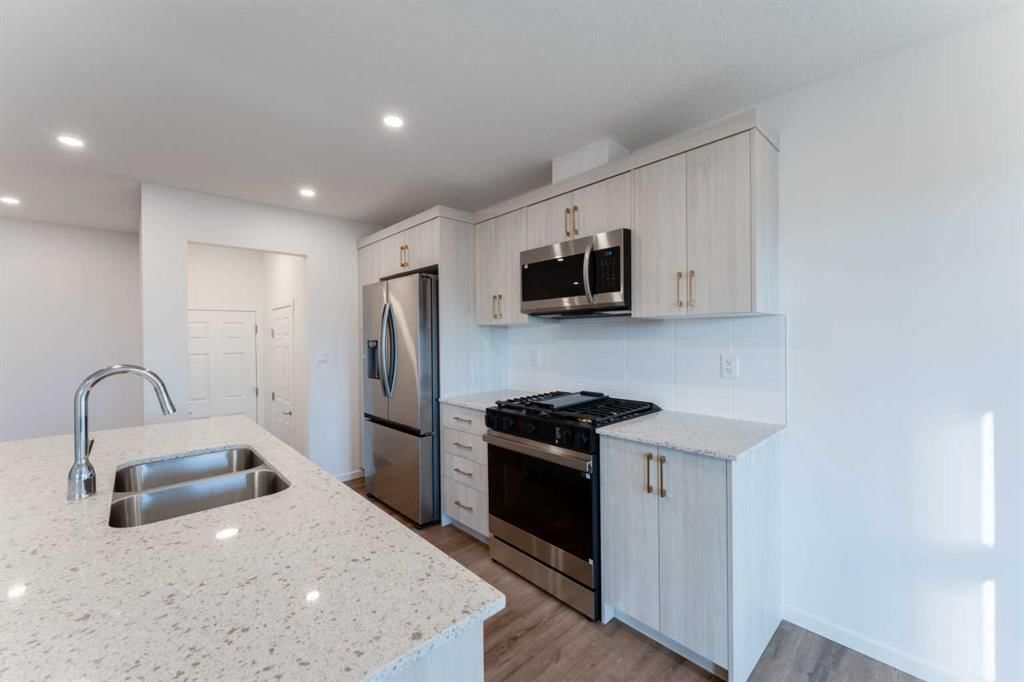 1170 148 Avenue NW, Calgary — photo 3 of 27
