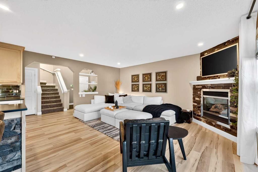 5318 Copperfield Gate SE, Calgary — photo 5 of 49