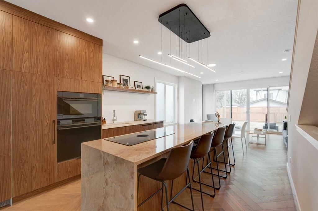 514 19 Street NW, Calgary — main listing photo