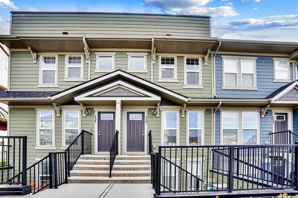 128 Cranbrook Square SE, Calgary — main listing photo