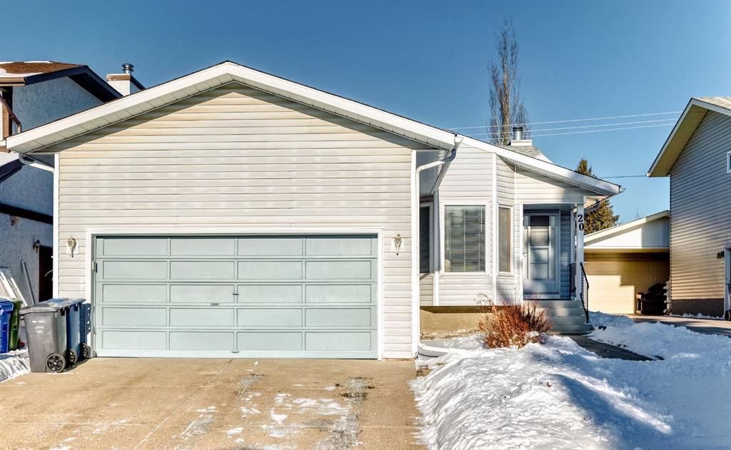 20 Cedardale Hill SW, Calgary — main listing photo