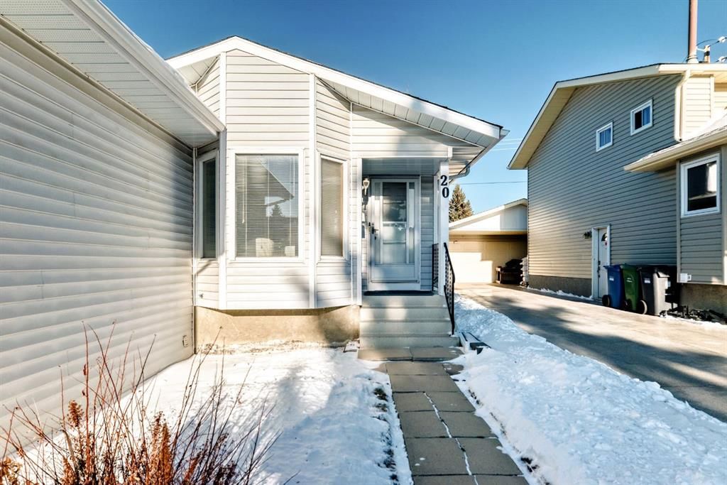 20 Cedardale Hill SW, Calgary — photo 2 of 50
