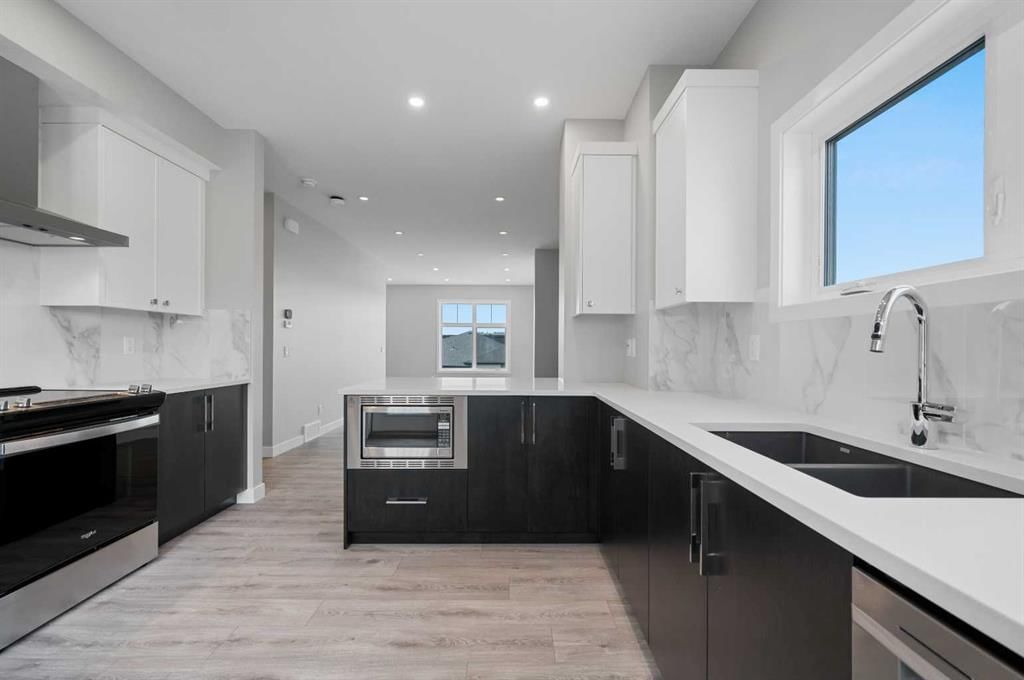 599 Mahogany Road SE, Calgary — photo 5 of 16