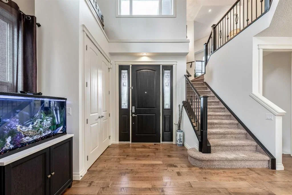 101 Rockford Road NW, Calgary — photo 4 of 49