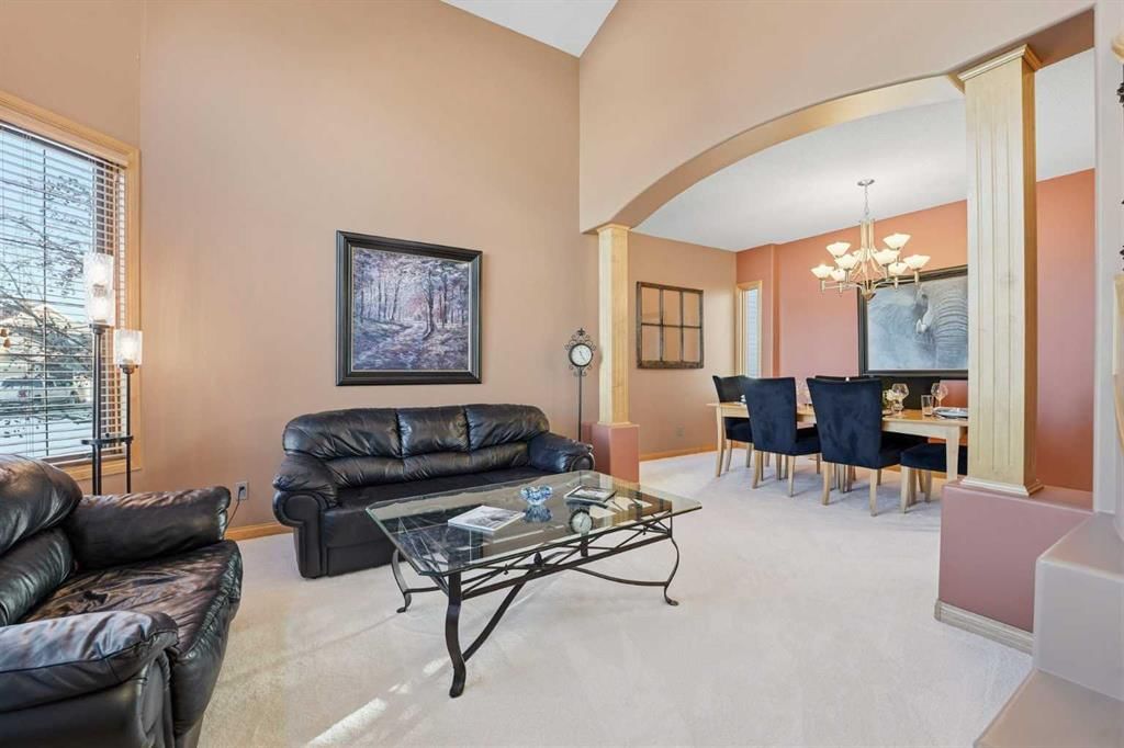 133 Royal Abbey Court NW, Calgary — photo 4 of 48