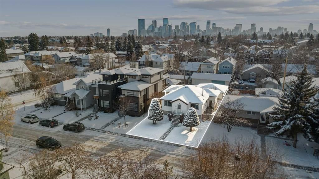 811 19 Avenue NW, Calgary — main listing photo