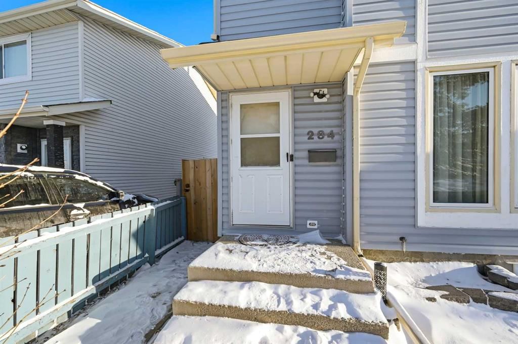 284 Falton Drive NE, Calgary — photo 3 of 46