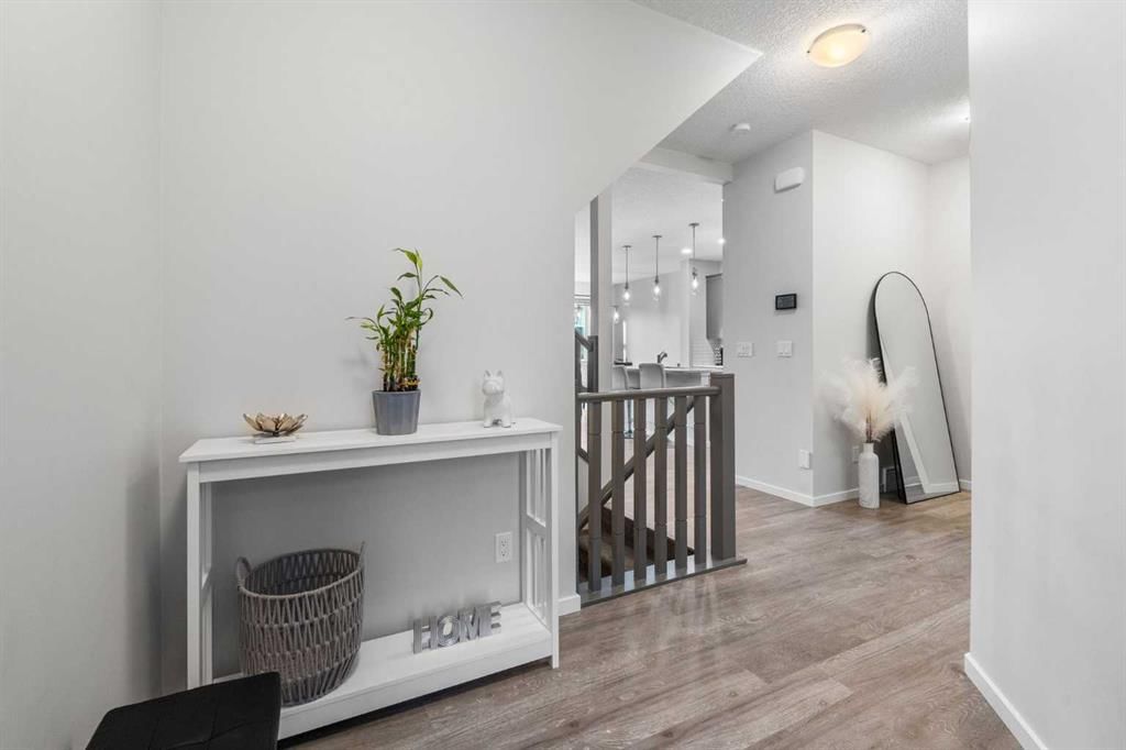 96 Belmont Terrace SW, Calgary — photo 4 of 39
