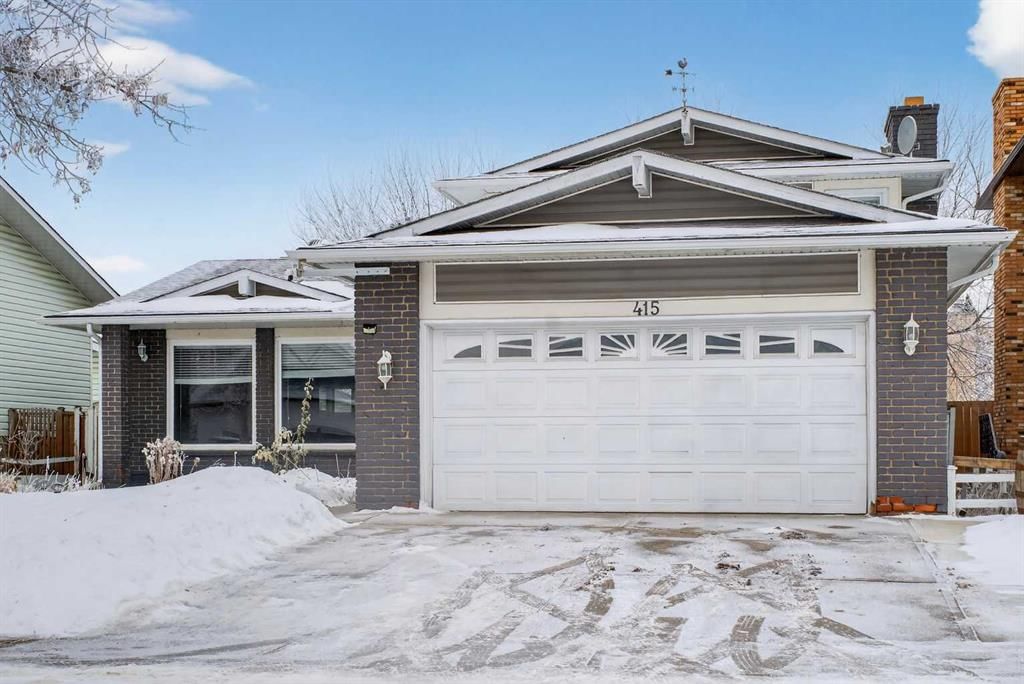 415 Templeton Road NE, Calgary — main listing photo