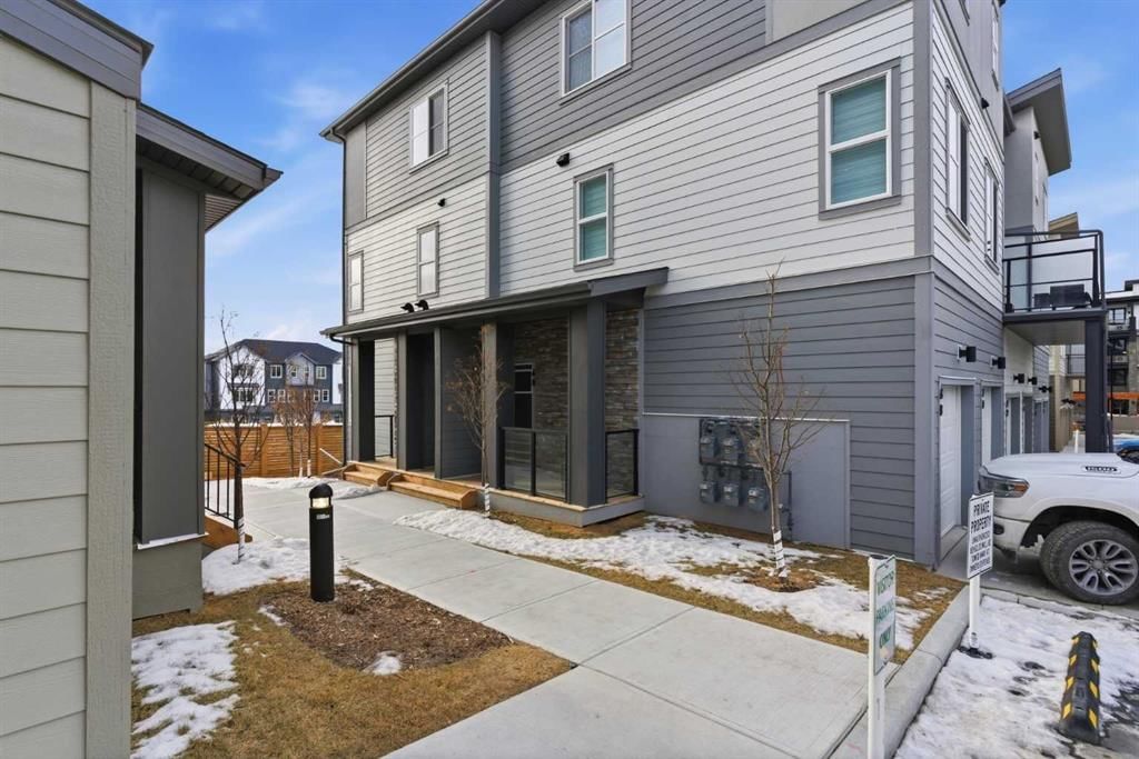 72, 2117 81st Street SW, Calgary — photo 3 of 32
