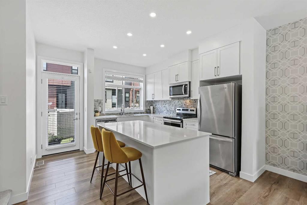 1224 Sage Meadows Gardens NW, Calgary — photo 3 of 39