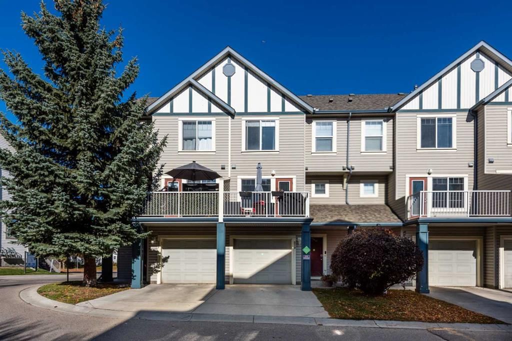 219 Copperfield Lane SE, Calgary — photo 3 of 33