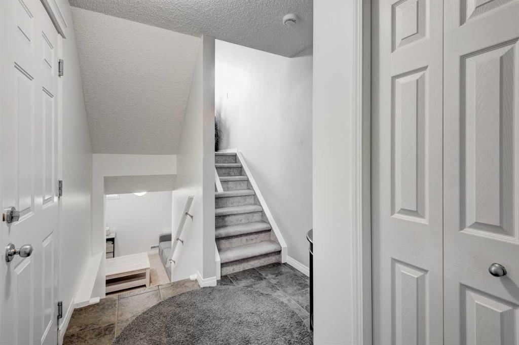 219 Copperfield Lane SE, Calgary — photo 4 of 33