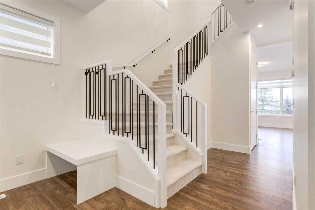 60 Aspen Woods Park SW, Calgary — photo 2 of 50