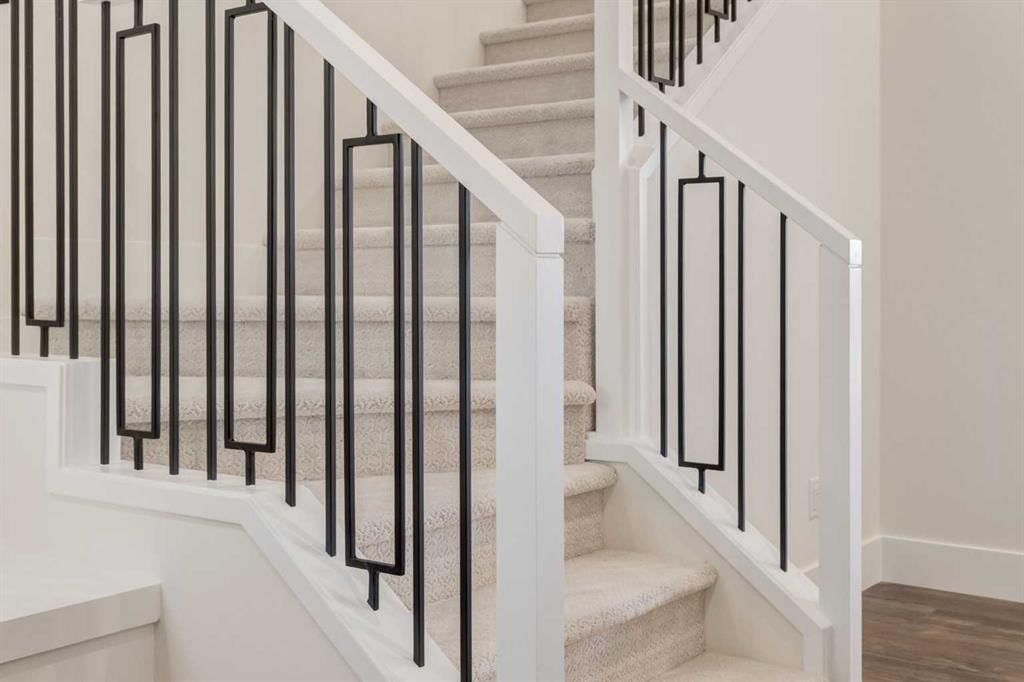 60 Aspen Woods Park SW, Calgary — photo 3 of 50