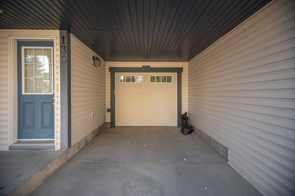 136 New Brighton Point SE, Calgary — photo 2 of 34