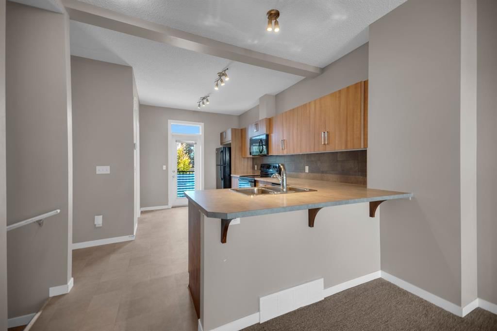 136 New Brighton Point SE, Calgary — photo 4 of 34
