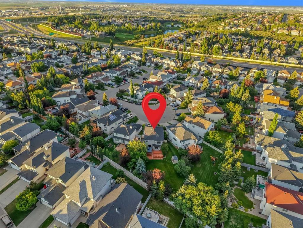 60 Citadel Peak Mews NW, Calgary — photo 3 of 43