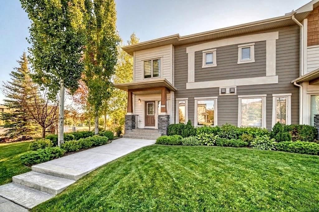 12 Cougar Ridge Landing SW, Calgary — photo 4 of 47