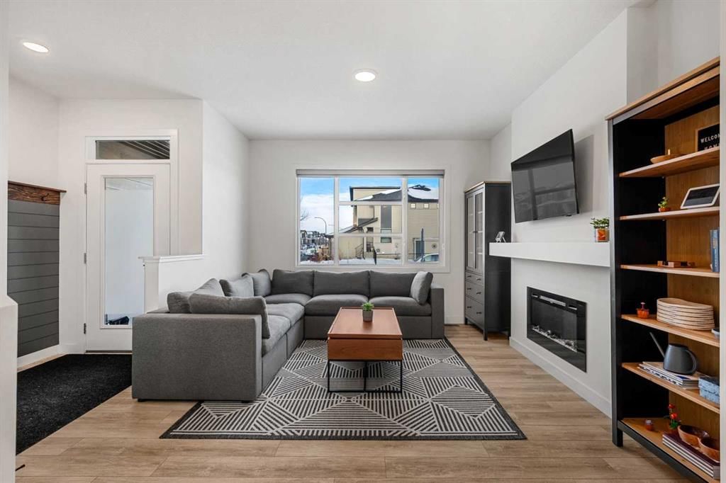 147 Wolf Creek Avenue SE, Calgary — photo 3 of 50