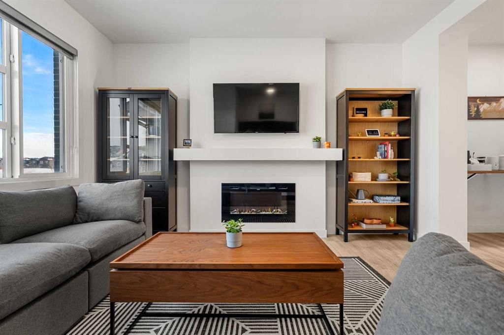 147 Wolf Creek Avenue SE, Calgary — photo 5 of 50