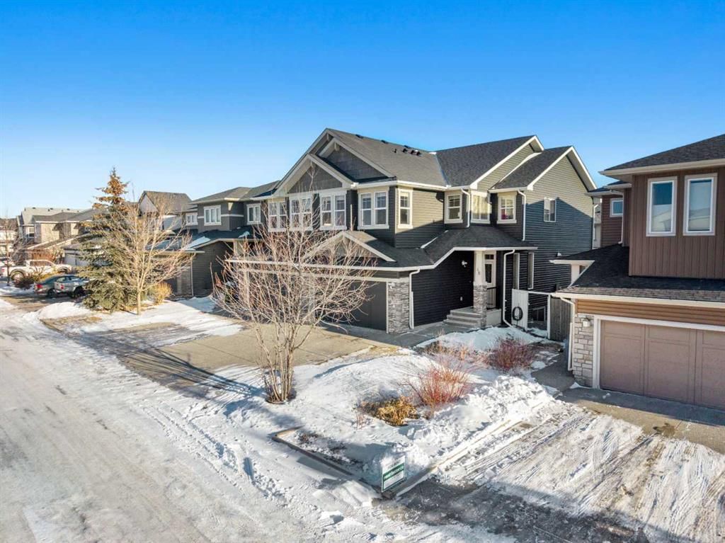 48 Evanswood Circle NW, Calgary — photo 2 of 50