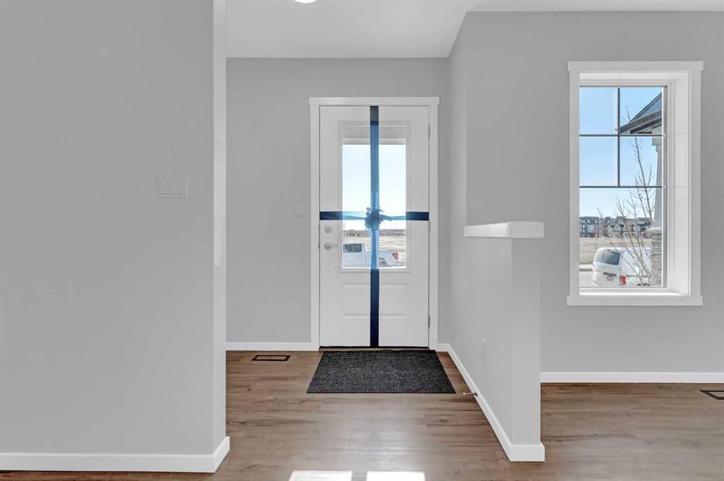 1190 148 Avenue NW, Calgary — photo 4 of 32