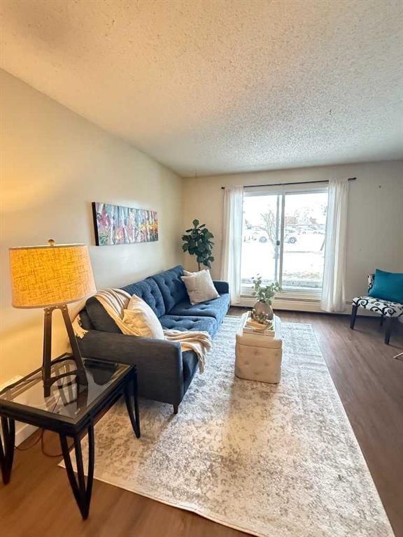 5107, 315 Southampton Drive SW, Calgary — main listing photo