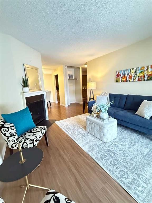 5107, 315 Southampton Drive SW, Calgary — photo 4 of 28