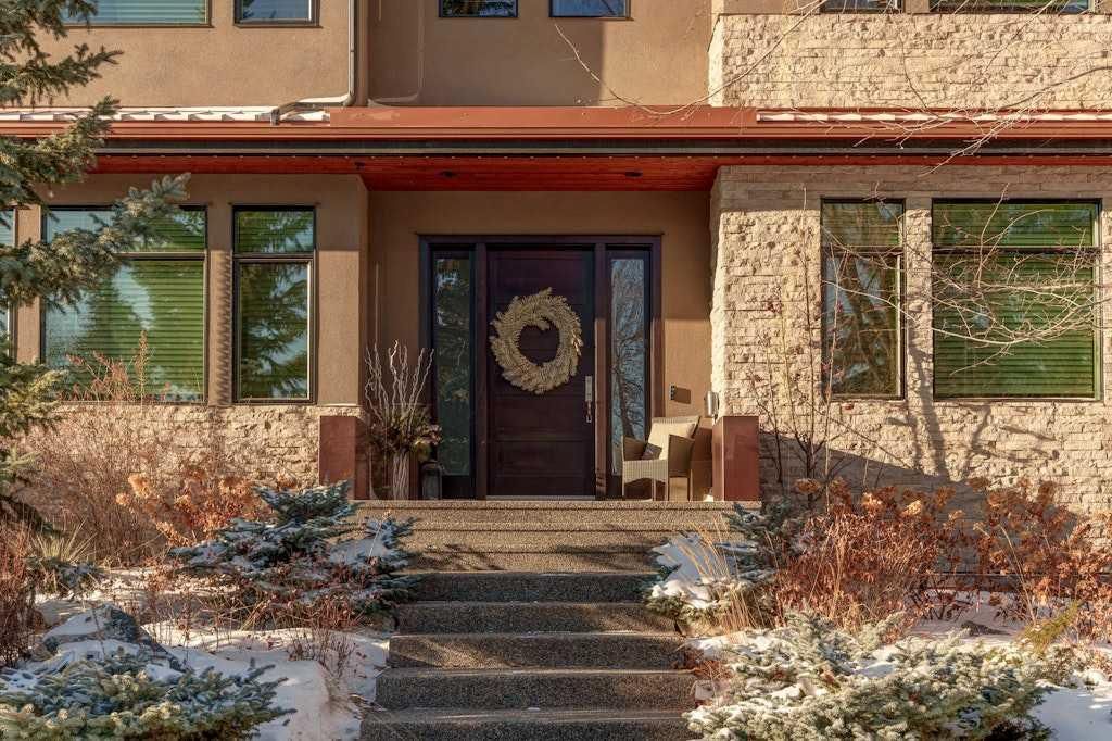 4115 15 Street SW, Calgary — photo 2 of 48