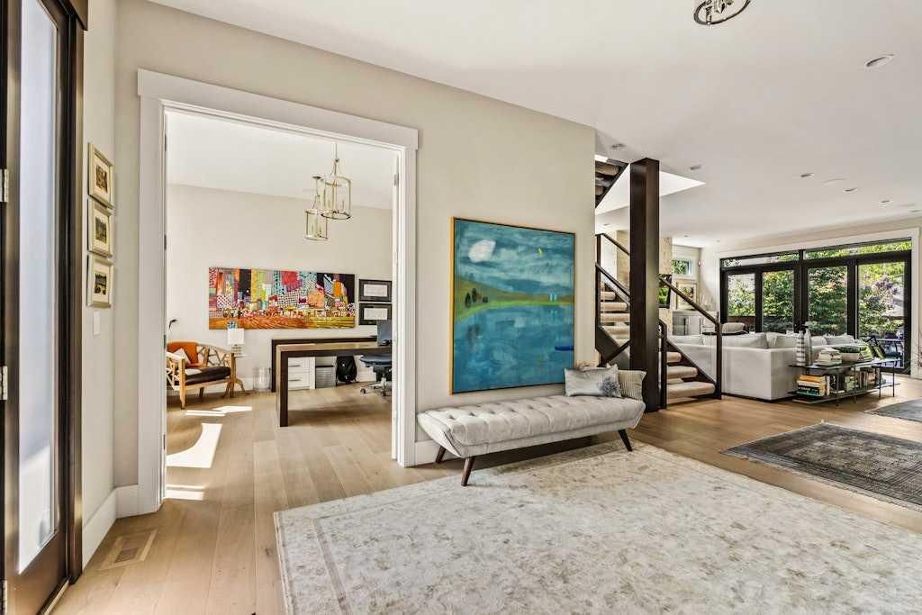 4115 15 Street SW, Calgary — photo 4 of 48