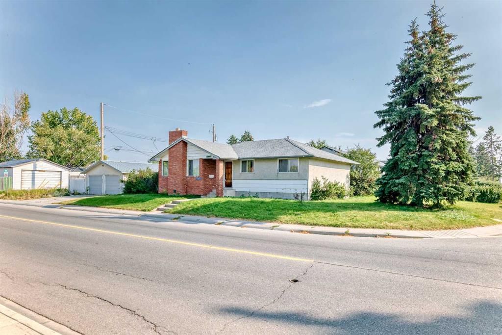 1502 49 Street SE, Calgary — photo 5 of 34