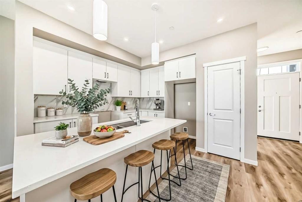 393 Hotchkiss Drive SE, Calgary — photo 3 of 40